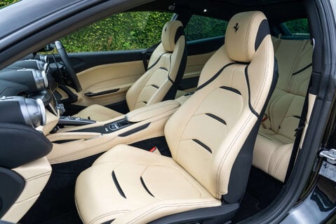 Ferrari GTC4 Lusso T 9