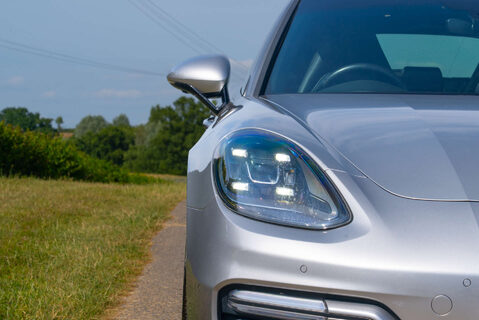 Porsche Panamera 4 E-Hybrid Platinum Edition 21