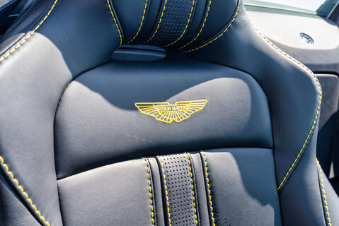 Aston Martin Vantage Roadster 14