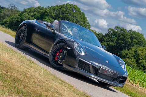 Porsche 911 Carrera GTS PDK 19