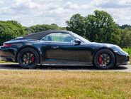 Porsche 911 Carrera GTS PDK 24