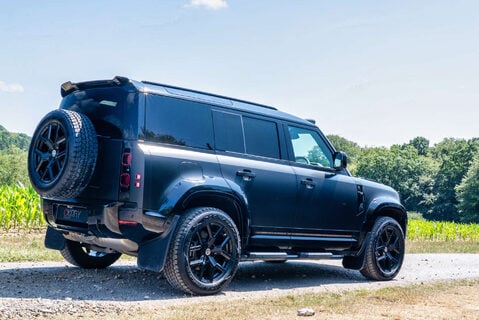 Land Rover Defender D350 HSE HardTop 4