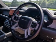 Land Rover Defender D350 HSE HardTop 11