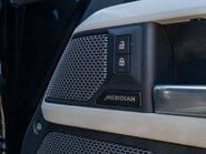Land Rover Defender D350 HSE HardTop 12