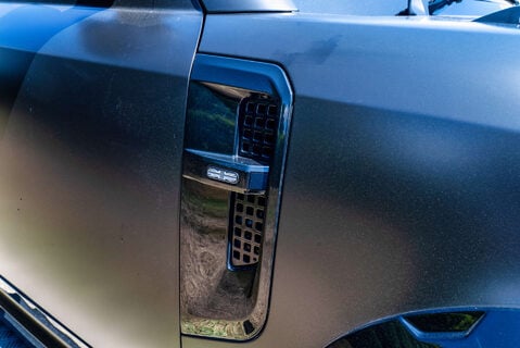 Land Rover Defender D350 HSE HardTop 17