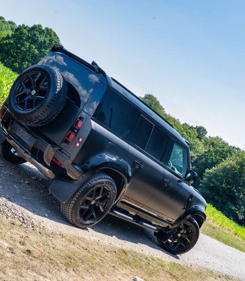 Land Rover Defender D350 HSE HardTop 1