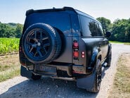 Land Rover Defender D350 HSE HardTop 22