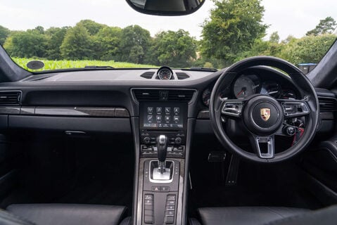 Porsche 911 3.0 911 Carrera S PDK 11