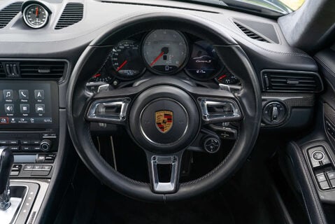 Porsche 911 3.0 911 Carrera S PDK 12