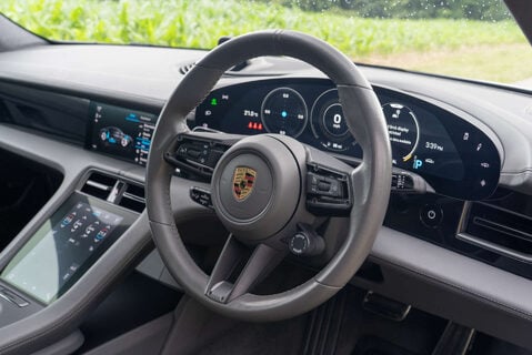 Porsche Taycan Taycan Turbo 13