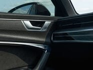 Audi RS6 Carbon Black Urban 24