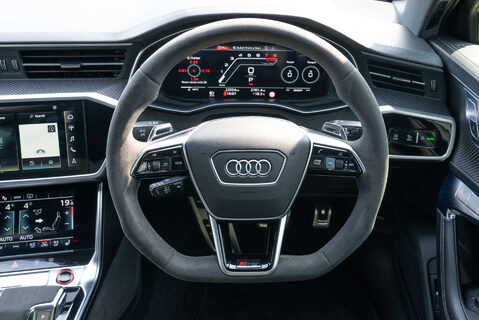 Audi RS6 Carbon Black Urban 10