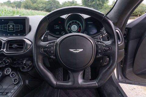 Aston Martin Vantage V8 12