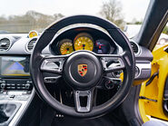 Porsche 718 Cayman GTS 11
