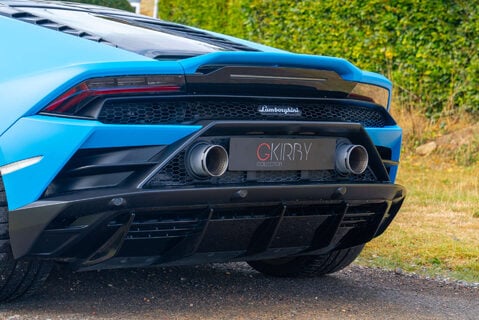 Lamborghini Huracan LP640-4 EVO Coupe 38