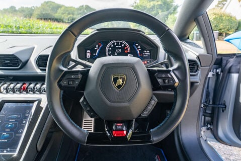 Lamborghini Huracan LP640-4 EVO Coupe 24