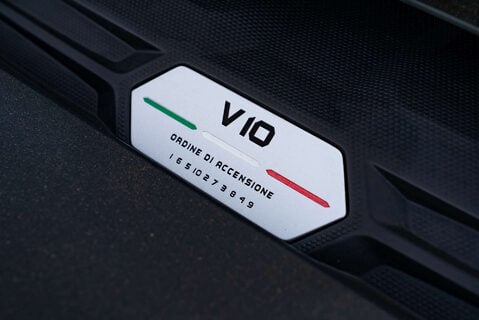 Lamborghini Huracan LP640-4 EVO Coupe 17