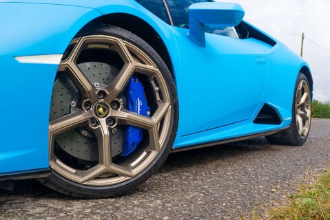Lamborghini Huracan LP640-4 EVO Coupe 11
