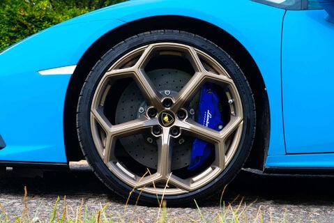 Lamborghini Huracan LP640-4 EVO Coupe 10
