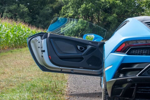 Lamborghini Huracan LP640-4 EVO Coupe 14