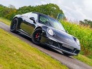 Porsche 911 Targa 4 GTS PDK 19