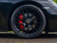 Porsche 911 Targa 4 GTS PDK 5