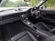Porsche 911 Targa 4 GTS PDK 8