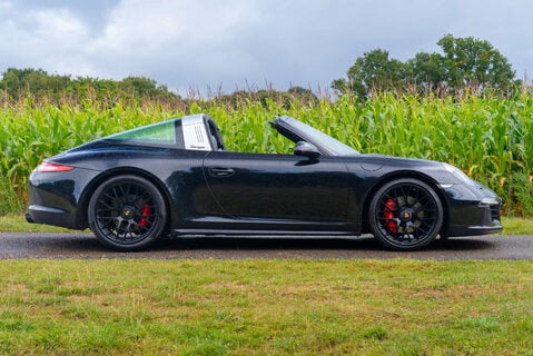 Porsche 911 Targa 4 GTS PDK 3