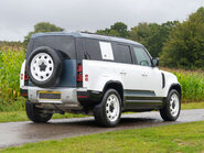 Land Rover Defender D250 SE County Edition 4