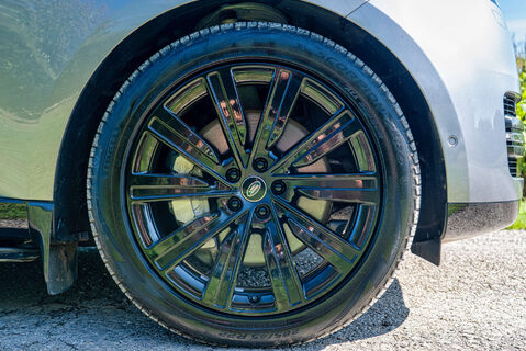 Land Rover Range Rover P440e SE 5