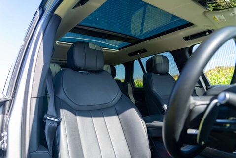 Land Rover Range Rover P440e SE 10