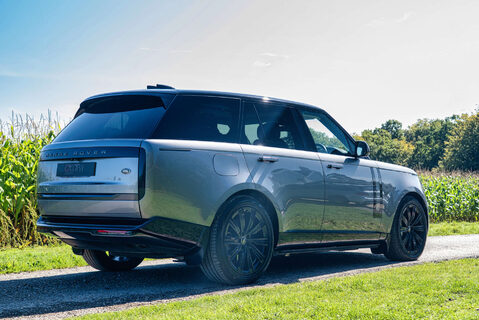 Land Rover Range Rover P440e SE 4