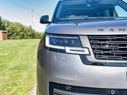 Land Rover Range Rover P440e SE 18