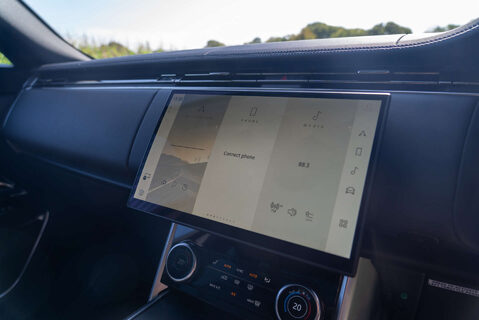 Land Rover Range Rover P440e SE 15