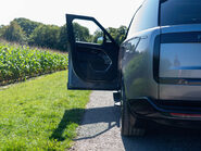 Land Rover Range Rover P440e SE 7