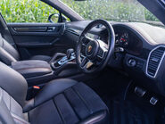 Porsche Cayenne 4.0 Cayenne GTS Auto 4WD 5dr 9