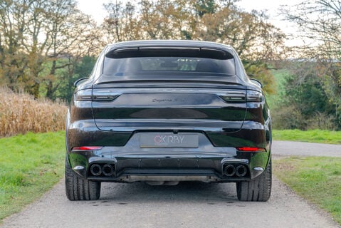 Porsche Cayenne 4.0 Cayenne GTS Auto 4WD 5dr 25