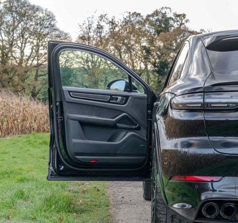 Porsche Cayenne 4.0 Cayenne GTS Auto 4WD 5dr 1