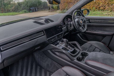 Porsche Cayenne 4.0 Cayenne GTS Auto 4WD 5dr 8