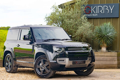 Land Rover Defender D300 X-Dynamic HSE Hard Top 1