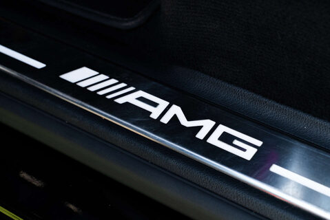Mercedes-Benz G Class G63 AMG V8 BiTurbo 22