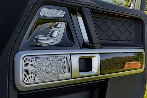 Mercedes-Benz G Class G63 AMG V8 BiTurbo 16