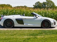 Audi R8 5.2 R8 Spyder Quattro V10 Semi-Auto 4WD 2dr 3