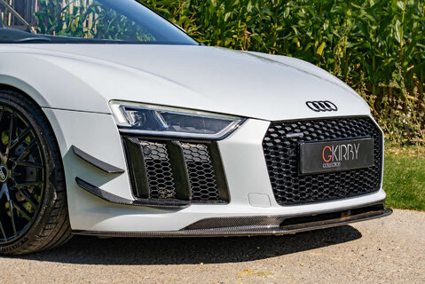 Audi R8 5.2 R8 Spyder Quattro V10 Semi-Auto 4WD 2dr 18