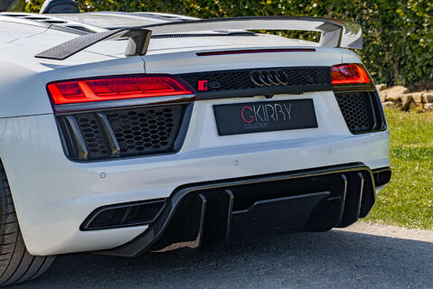 Audi R8 5.2 R8 Spyder Quattro V10 Semi-Auto 4WD 2dr 25