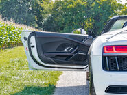 Audi R8 5.2 R8 Spyder Quattro V10 Semi-Auto 4WD 2dr 7