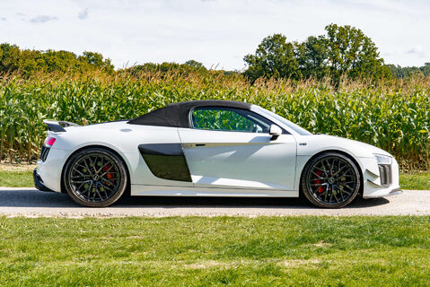 Audi R8 5.2 R8 Spyder Quattro V10 Semi-Auto 4WD 2dr 22