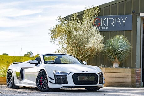 Audi R8 5.2 R8 Spyder Quattro V10 Semi-Auto 4WD 2dr