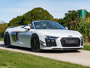 Audi R8 5.2 R8 Spyder Quattro V10 Semi-Auto 4WD 2dr 2