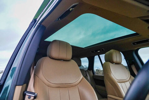 Land Rover Range Rover D300 SE 10